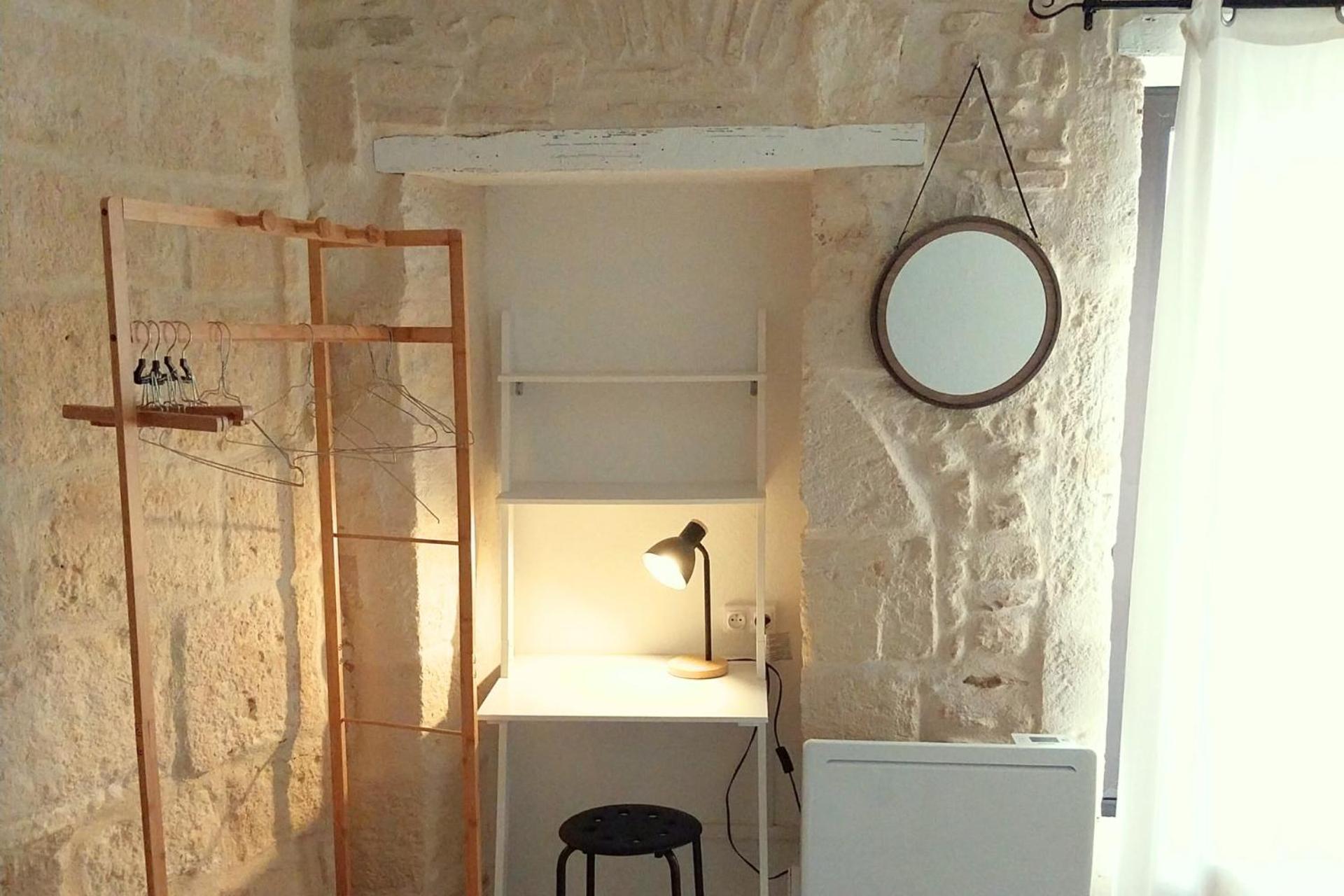 Immeuble 3 Apparts Centre Historique St Gilles Maisoncarreeconciergerie Saint-Gilles  Exterior foto